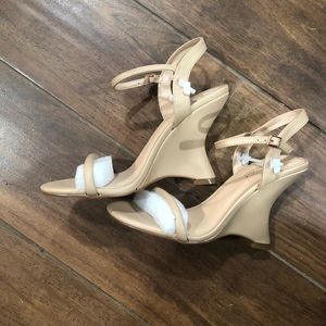Nude Wedges